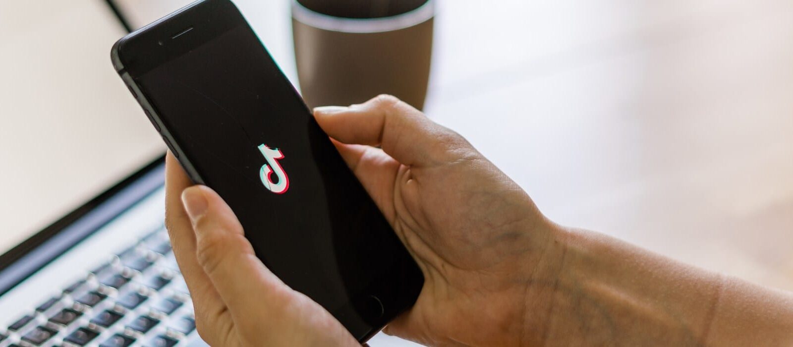 Succes op TikTok? Een handleiding voor ondernemers en marketeers [infographic]