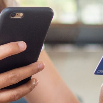 Wat vindt de consument van social commerce? Cijfers & inzichten voor 2022 [infographic]