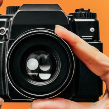Bedrijfsfotograaf ingehuurd? Let op de AVG, het auteursrecht & een quitclaim