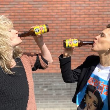 Speciaalbierbrouwer Bruut betaalt vrouwenbureau Calamity Jane in bier