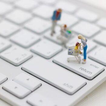 Offline retail slaat terug