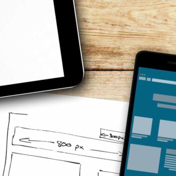 Zelf een website maken of toch uitbesteden? De voor- & nadelen