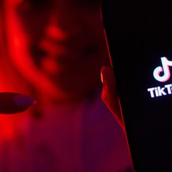 Een sterke start met adverteren op TikTok [stappenplan]