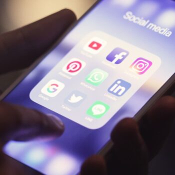 Dark social op LinkedIn: van black box naar inzicht in je doelgroep [6 tips]