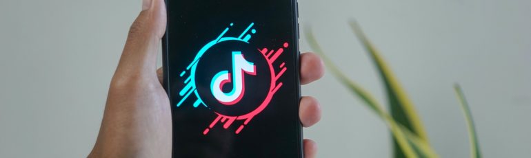 Telefoon met TikTok.