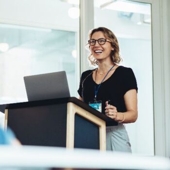 Presentatie B5-model om als organisatie laaggeletterden beter te bedienen