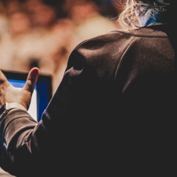 Falen of stralen? 4 tips om met meer zelfvertrouwen te presenteren