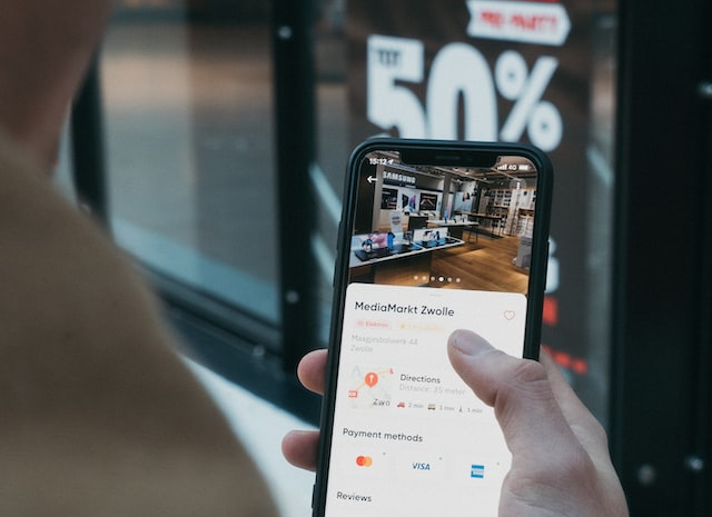 Onderzoek PubMatic: tweederde van de Europese retailers wil meer investeren in commerce media