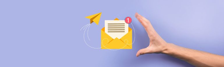 Een mailbox met veel e-mails.