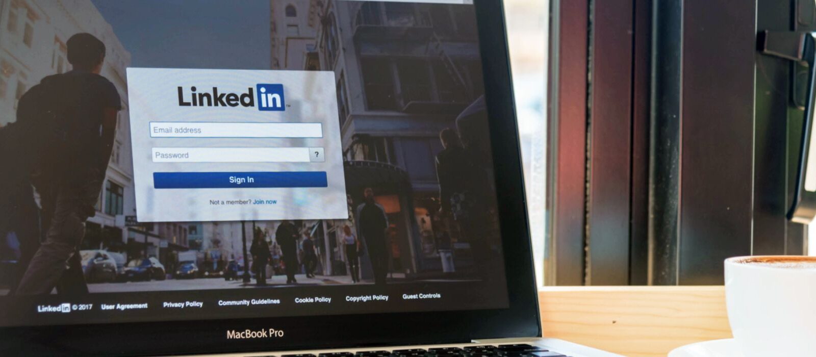 Van uitgebreide LinkedIn-post tot simpele poll: zo kies je de juiste contentvorm