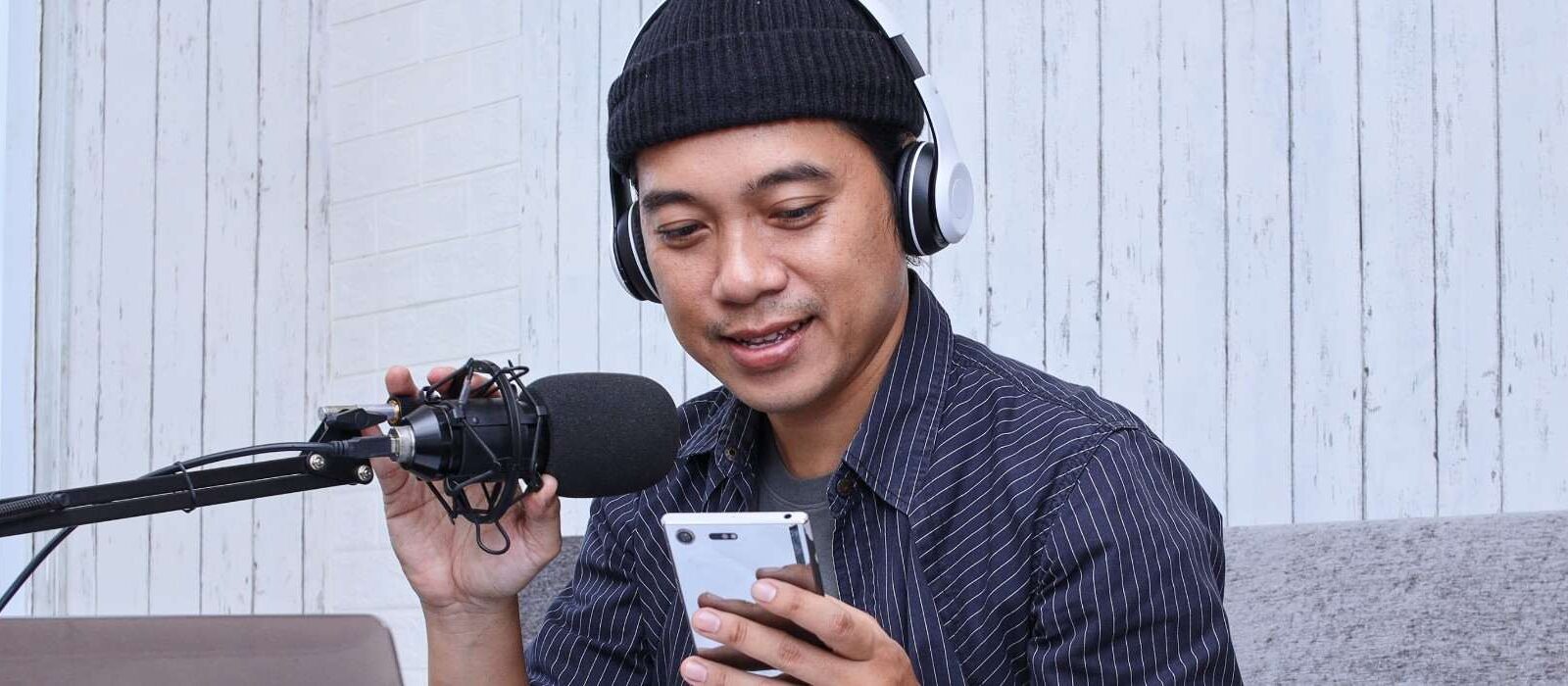 424 miljoen mensen luisterden naar podcasts in 2022 [infographic]