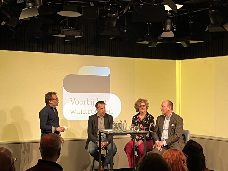 Het discussiërende panel onder leiding van Patrick Lodiers