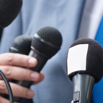 Komt het ooit nog goed tussen woordvoerders en journalisten?