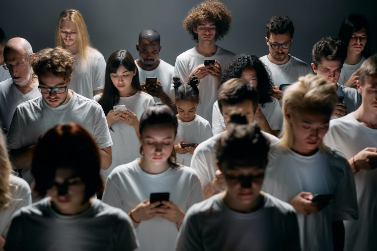 Mensen op telefoon