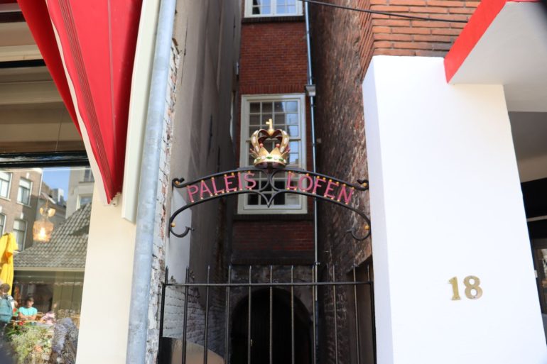 Ingang Paleis Lofen