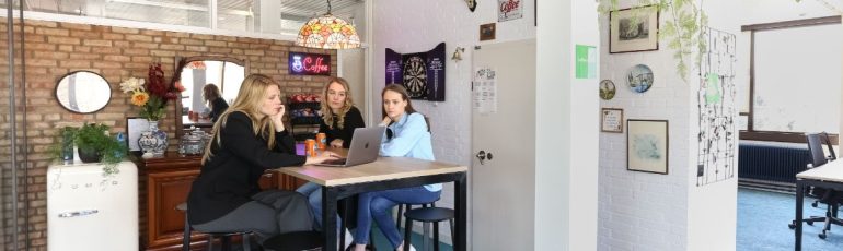 Collega's aan het werk