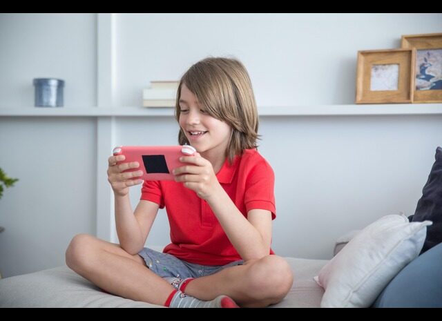 Negen van de tien ouders geeft aan dat het spelen van videogames voordelen oplevert voor hun kinderen