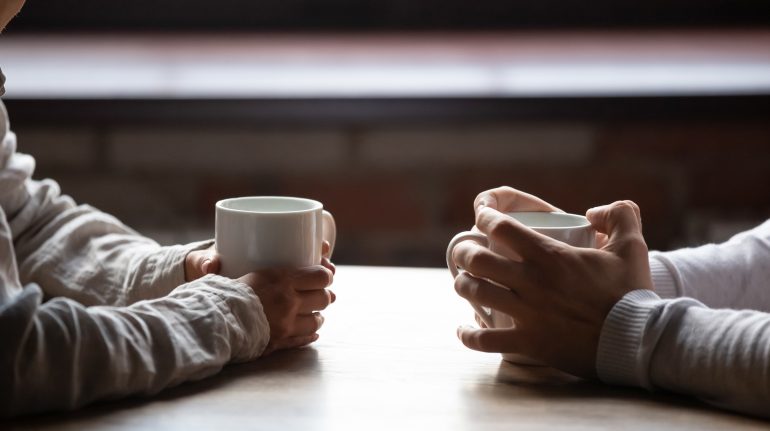 Veilig gesprek voeren bron: fizkes / Shutterstock
