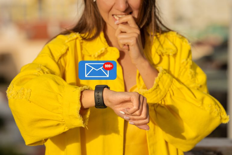 Overload e-mails met AI bron: Creative Cat Studio / Shutterstock