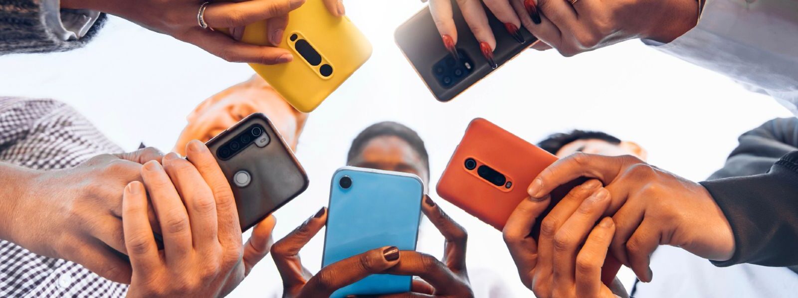 De impact van social media op het leven van jongeren: zijn ze wel tevreden?