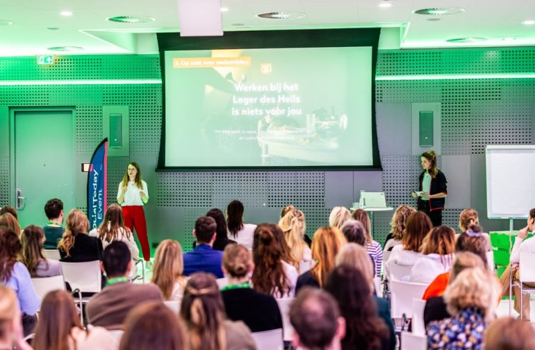 Geke van Wijnen en Laurien Baijlé tijdens SocialToday Event Fotograaf: Kevin Verkruijssen