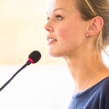 Waarom je als spreker een microfoon moet gebruiken