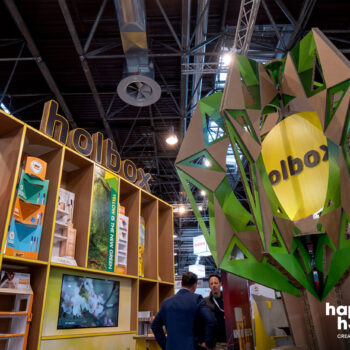 Happy Horizon wint pitch voor display-fabrikant Holbox