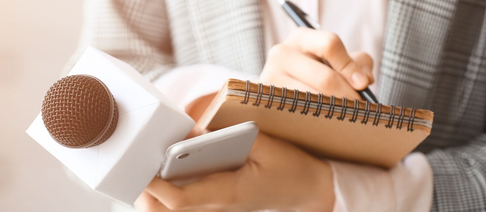 Zo trek je journalisten naar jouw evenement [6 tips]