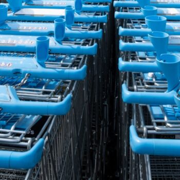 Retail blijft mensenwerk: zelfscankassa’s, parkeerbeleid & meer [podcast]