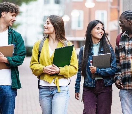 Zo beïnvloedt de ervaring van universiteitsmedewerkers de studentbeleving
