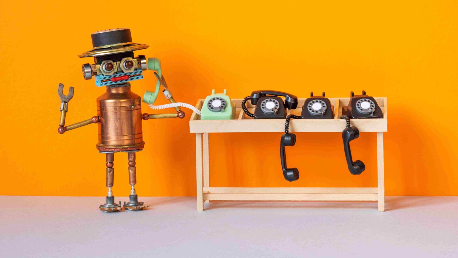 Meer vertrouwen in chatbots, spraakassistenten & AI-gedreven klantcontact [onderzoek]