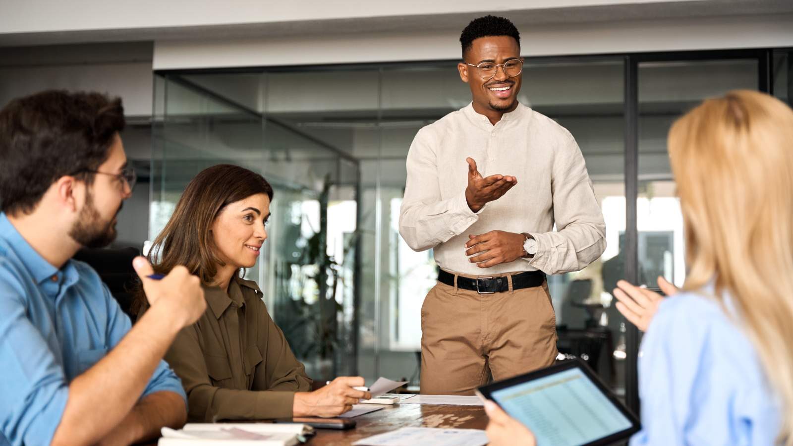 Productieve vergaderingen? Facilitators maken het verschil [3 technieken]