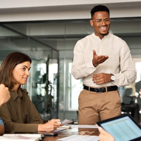 Productieve vergaderingen? Facilitators maken het verschil [3 technieken]