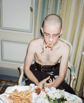 Foto van Enfants Riches Deprimes