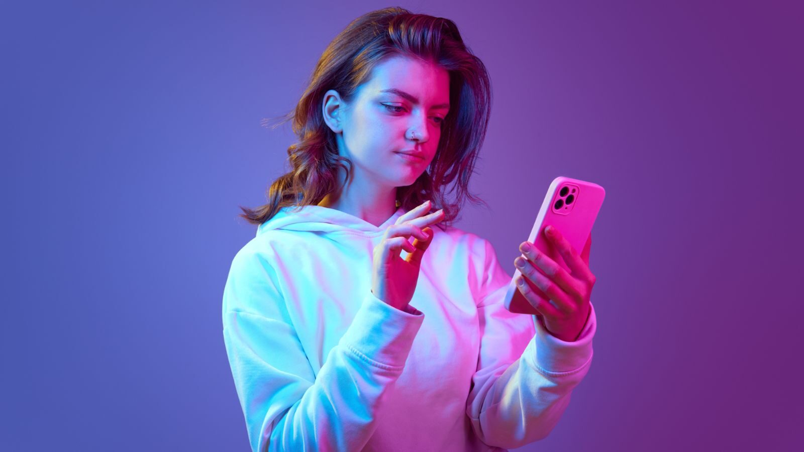Jongeren spenderen 5,1 uur per dag op hun telefoon: wat doen ze in die tijd?