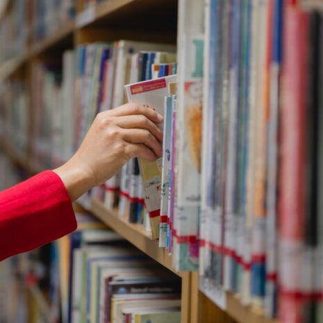 Google stuurt ons terug naar de bibliotheek