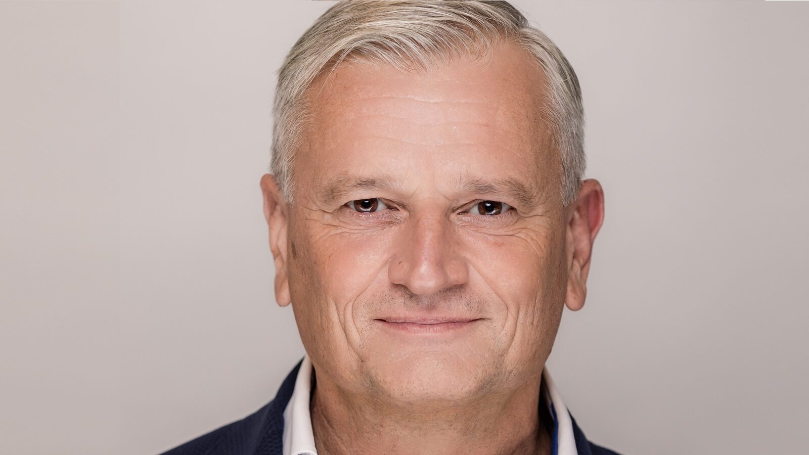 Zelfstandiger opererende AI-agents helpen organisaties aan bedrijfsbrede customer experience orchestration