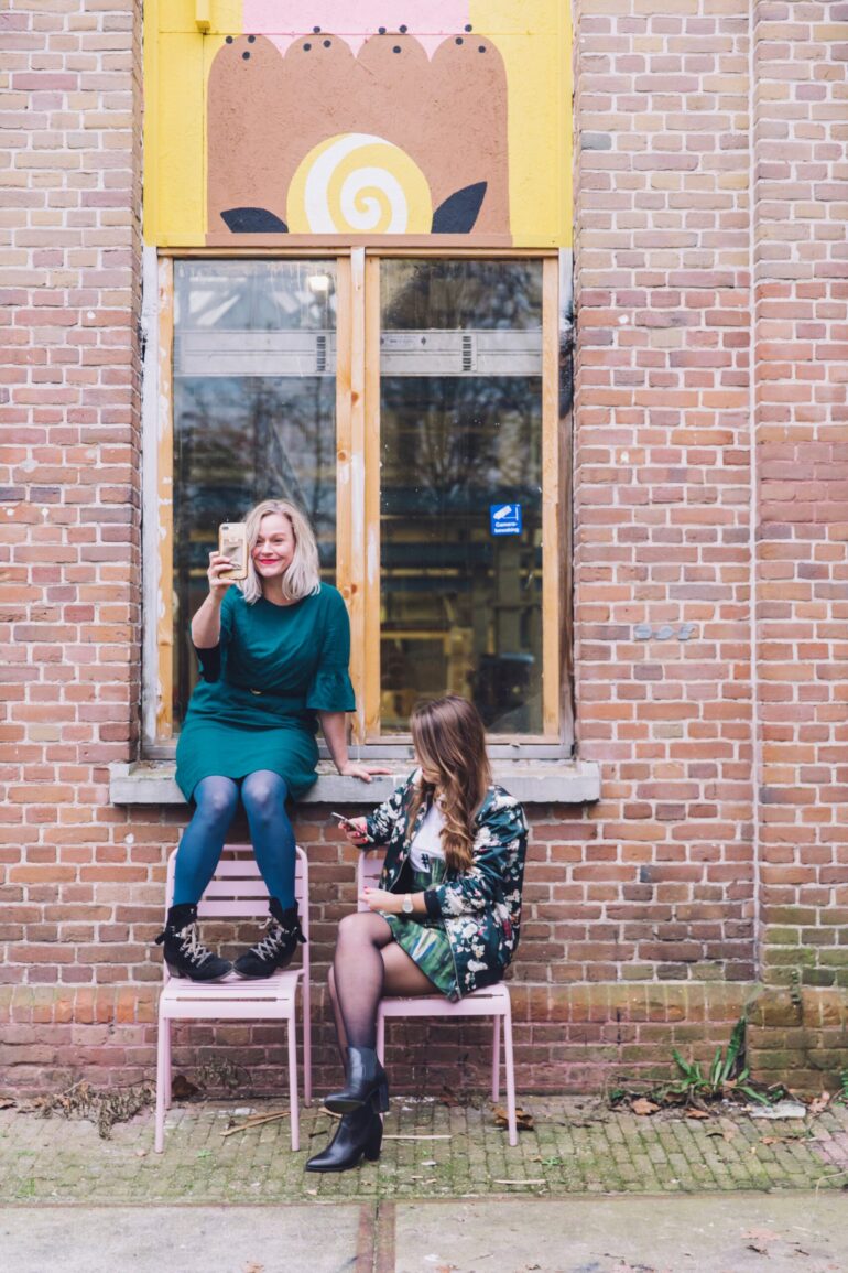 Selfies maken voor het boek Instaproof - door Kirsten Jassies en Joyce Nafzger
