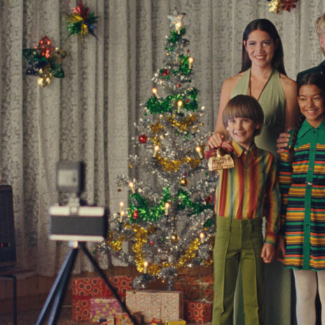 De Bijenkorf brengt historie tot leven in festive campagne