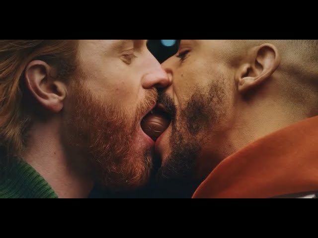 Chocolade regenbogen: pinkwashing en schandalen in de snoepwinkel Chocolade regenbogen: pinkwashing en schandalen in de snoepwinkel