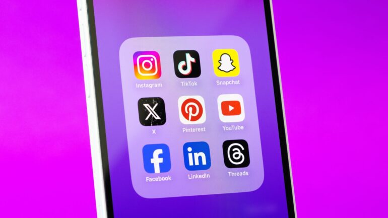 Social media op smartphone