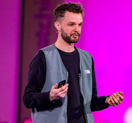 Mastercourse social media advertising