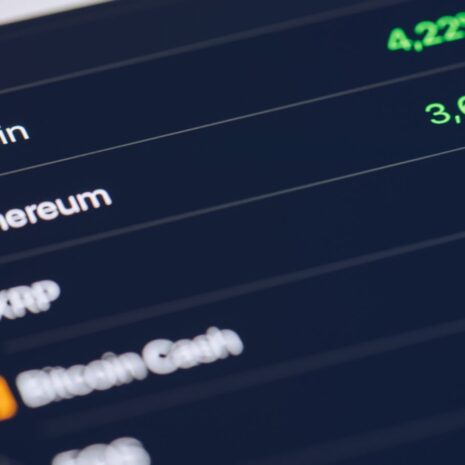 Crypto in 2026: gehackt, bedreigd, en toch op weg naar de beurs