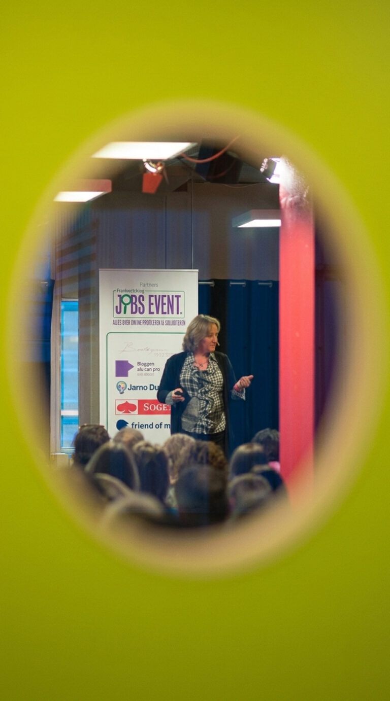 Frankwatching Jobs bestaat 1 jaar en initiator Maaike organiseert samen met Lindy een eerste event.