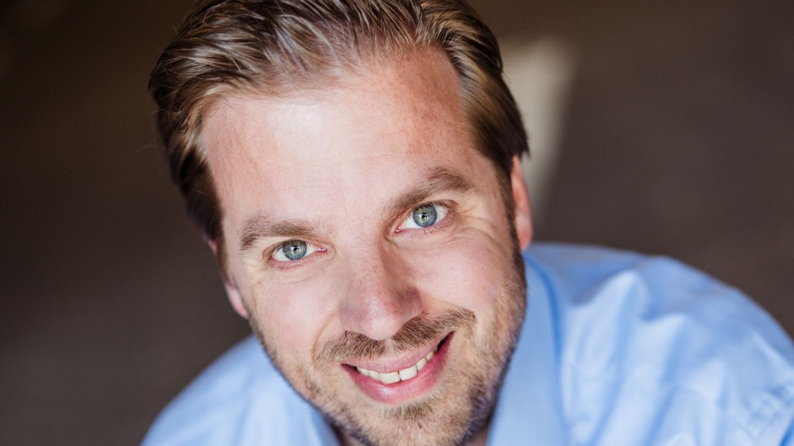 Bas Veldkamp lanceert The MILE Makers: “Extra marketingbudget lost een zwak verhaal niet op”