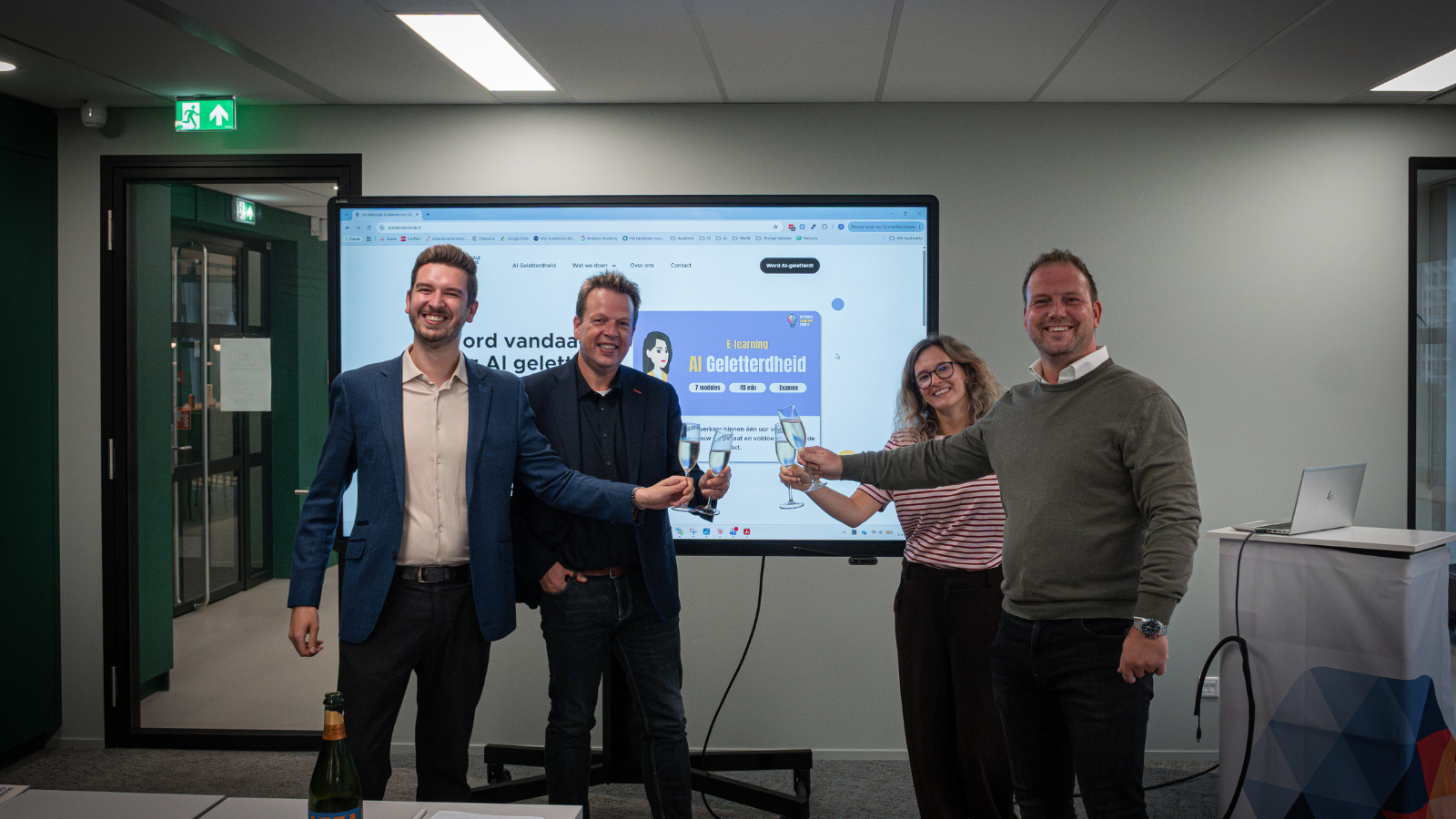 Nationale Academie voor AI wordt onderdeel van Academie voor Arbeidsmarktcommunicatie
