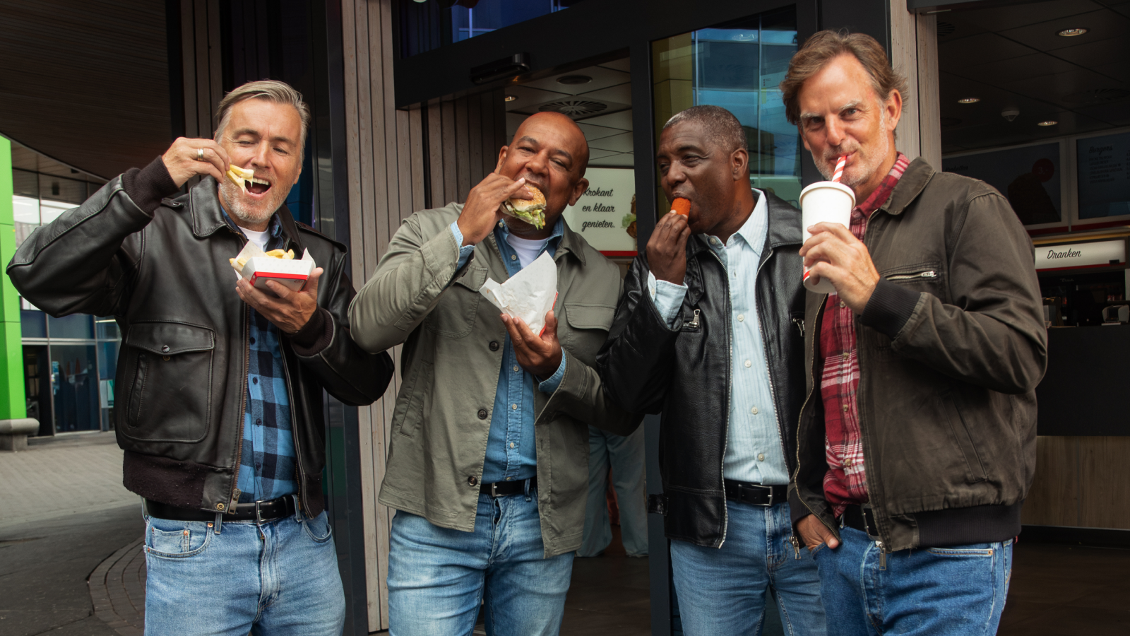 FEBO maakt iconische campagne van Patatgeneratie opnieuw met Ronald de Boer, Richard Witschge, Bryan Roy en Marciano Vink